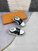 Brand Baby Sneakers GEOMETRIC LOGO Decoration Scarpe per bambini Taglia 26-35 Protezione Box Protection Boys Black and White Casual Scarpe 24pril