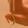 A niche design honey jar ring for women with minimalist style fashionable personality trendy versatility and a sense of luxury. Open index finger ring