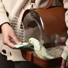 その他の鳥の供給フードボックススプラッシュプルーフオウムトレーニングツール固有の給餌装置Xuan Feng Feed Toy Pigeon