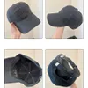 Baseball Cap Sticked Letter Baseballfrauen in Südkorea, neue gebogene Traufe Präsentieren kleines Gesicht, Entenzungenhut -Studenten, vielseitig für Freizeit -Sonnenschande