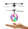 Новый летающий RC Ball Aircraft Helicopter светодиодные светодиодные светильники Toy Induction Игрушка Электрический игрушечный дророн для детей C0446883163