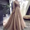 Abiti sexy urbani Champagne Abiti da sera musulmani Abiti arabi perle di decalcomanie a maniche lunghe donne Ladies Elegant Formale Party A-Line Tulle Prom abito DE 24410