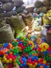 50 pezzi Colori palle di plastica per bambini da 5,5 cm per bambini giocate tende da esterno oggetti di scena giocattolo per infantili bebe nuotare giocattoli da bagno