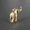 Brincos de colar definição de latão sólido Combatão de elefante de elefante de elefante animal escultura de bronze pequena decoração de chá de tea decoração antiga cultural Antique