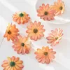 Fleurs décoratives 5 / 10pcs Silk Daisy Scrapbooking Christmas POPS pour la décoration de mariage à la maison DIY OUTDOOOR MATÉRIEL