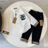 클래식 베이비 트랙 셔츠 여러 스타일의 셔츠 세트 아이 디자이너 옷 크기 100-150 cm 소년 긴 슬리브 셔츠와 바지 24april
