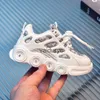 Sneakers Boys Bright Light Sports Shoes Spring and Autumn New Childrens Breathable Mesh Soft Sole 1-6 Years Old 3 Girls Luminous Running H240411