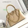 Äkta väskor Valentnno Leathers Street Quality Bag Strap Leather Trend Handheld Rivet Shoulder Lady Shell Hobo Chain Top Women Fashion Shiny Handbags Owvu