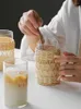 Bicchieri da vino creativa tazza di vetro rattan tazza da 330 ml 11 once di succo d'acqua del latte di caffè spessa con supporto 1 pc