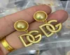 Mesdames nouvelles boucles d'oreilles rétro conçues étalons Gletters Pearls Pendants 18K Gold plaqué anti-allergies pour femmes Clip de l'oreille Bijoux 8390249