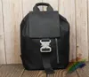 1017 ALYX 9SM RACKPACK TACK Нейлон MENON MEN039S Сумки для плеча и рюкзак Black Fashion Rucksack Bags8843631