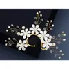 Pendientes colgantes Fashion Flower Pearl Clip On For Women Accessors Crystal Gold Color Parring Fiesty Jewelry Gifts