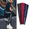 6 pantalons envoyez un pantalon lâche haute qualité décontracté les bandes de barres latérales de pantalon Calabasas Saison 6trouders1400728