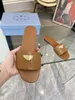 Fashion Women Beach Triangle Slippers Sandals Slides Office Slip Flats Sliders Italie Delate Brown Rubber Cuir Simple Designer Hôtel décontracté Box Slipper Eu 35-43