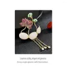 Broszki lekkie luksusowe różowe lotos inkrustowane cyrkontassel broszka perła seedheart styl stylów metalicznych miedzianych akcesoria