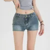 Guuzyuviz vrouwen Amerikaanse stijl Vintage Black Sexy Jean Shorts Y2K Summer Low Rise Denim Short Pants Femme 240411