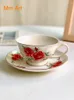 マグカップはあなたに少し赤い花のヴィンテージローズセラミックコーヒーセットを送ります