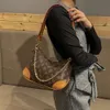 Cross Body Dumpling voor Women's 2024 Nieuwe high-end vintage stick veelzijdige grote capaciteit met een enkele schouder onderarm zak 78% korting op de winkelgroothandel