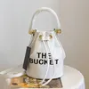 Groothandel De bucket Evening Women Shoulder Handtassen Tas Tassen Designer Fashion Famous Crossbody Bag met Eming DrawString