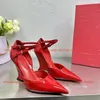 Scarpe vestiti bianchi in passerella pista pista talloni alti tacchi alti cuoio da donna in pelle sexy singolo sexy