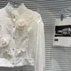 Blouses des femmes 2024 Fashion printemps d'été 3D Fleur plissée de chemises en soie brillantes et lâches à manches longues et à manches longues