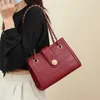 가방 Viney 2024 Crossbody Womens 정품 가죽 빨간 웨딩 신부 대용량 핸드 헬드 어깨