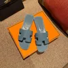 designer sandals women slides free shipping shoes 여성용 슬리퍼 블랙 화이트 베이지 핑크 클래식 샌들 슬리퍼 알파벳 럭셔리 르푸 비치 비치 슈즈 【code ：L】