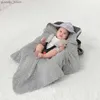 新生児の赤ちゃんの毛布を包む毛布0-3か月バスケットベビーカーで寝ていますトラベルポータブル風力暖かいスワドルラップフード付きY240411