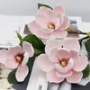 Flores decorativas 3 cabeças de magnólia Artificial Flower Hand Feel Foam Fake Home Decoração Arranjo de casamento Colocação de casamento