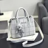 Bolsas de ombro Doce Lady Trend Single Deverning Bolsa e bolsas de luxo Mulher Mulher Bolsa Mãe Mulheres 2024