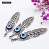 3st Blue Eyes Feather Pendant Handgjorda halsband Kvinnor Giftblad Evil Eys Charms för DIY Juvelt Making Accessories Assomada