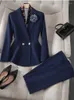Calça de duas peças femininas azul branco elegante e elegante terno de calça de calça feminina flaff ruffle blazer e trabalho feminino de calça usam 2 set 2 set para