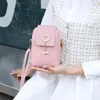 Hot Sale Frühlings Sommer Mini -Crossbody -Taschen für Frauen gewebt Pearl Quast