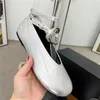 Zapatos de vestir de primavera y verano para niñas Toe redondeo tacón grueso con moda decorativa casual