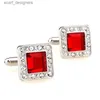 Cuff Links Cufflinks pour hommes Tomye XK23020 Luxury Red Crystal Square Couleur Couche de chemise de robe formelle Contrôle Couchette pour les cadeaux de mariage Y240411