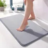 Tapijten massief kleur geheugenschuim badkleed zachte niet-slip absorberende mat machine wasbaar douchetapijt