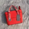 Designer New Gues Home Ladies Mini Section Tote Bag Handbag Banquet Bag Candy Colour Double Shoulder Strap