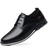 Sapatos casuais 2024 Tamanho grande da moda masculina Lear