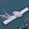 TopQueen Feather Bridal Leg Ring med kvinnors strumpeband Vita stretch Velvet Band lårring Party Accessories ST22