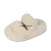 Slipper Girls Plush Pantoffeln 2023 Neue externe Wear Childrens One Word Girl Fashion Prinzessin coole Baumwolle Trendy H240411