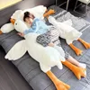 50-130 cm White Goose Toy fylld livtro Big Wings Duck Hug Massage Throw Pillow Pojkvän Kudde för flicka 240411