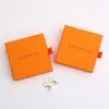 50pc orange 9*9*3,2 cm Anpassad smyckeslåda smyckeslåda med logotypanpassad butiksväska med logotyp smycken paketlåda smycken paket låda