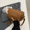 Nicho de textura 2024 Bolsa de crossbody de ponta de alta feminina, saco quadrado da moda e simples 78% de desconto no atacado de lojas