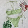 Swimwear femminile 2024 Bikini verde chiaro Donne Accessori metallici Accessori da bagno a due pezzi Swimsuless Halter Halter senza battuta di bagno senza marcia