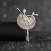 Spille 2024 Fashion Dragonfly per donne trasparenti Acrilico strass animale Pins Pins Charm Gioielli Regali