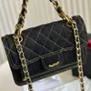 Vintage 22s Black And Gold Denim CF Designer Classic Flap Women Messenger Bag Gold Hardware Matelasse Chain Shoulder Bag Portable Cross Body Bag Handbag 19x14cm