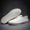 Chaussures décontractées Locs authentiques pour hommes en cuir Slip on Plat Shoed Automne Breatch Round Toe White Sneakers CowHude Plateforme