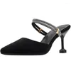 Sandali di grandi dimensioni 31-43 Donne estive alla moda due indossano tacchi sottili punti sottile punta di scarpe da donna nera