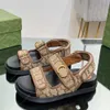 Sandalista di moda di alta qualità sandali casual tallone piatto cinghie sospese in tela stampato comodi scarpe da spiaggia vera pelle classica fibbia in metallo da donna sandalo