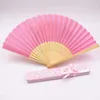 Figuras decorativas 10 piezas de color sólido Fan de los ventiladores de boda Favor de la fiesta de bodas Regalo de fanático de los plegables